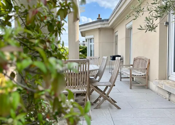L\'Isly, Dernier Etage En Centre De Rennes Avec Terrasse De 50M2